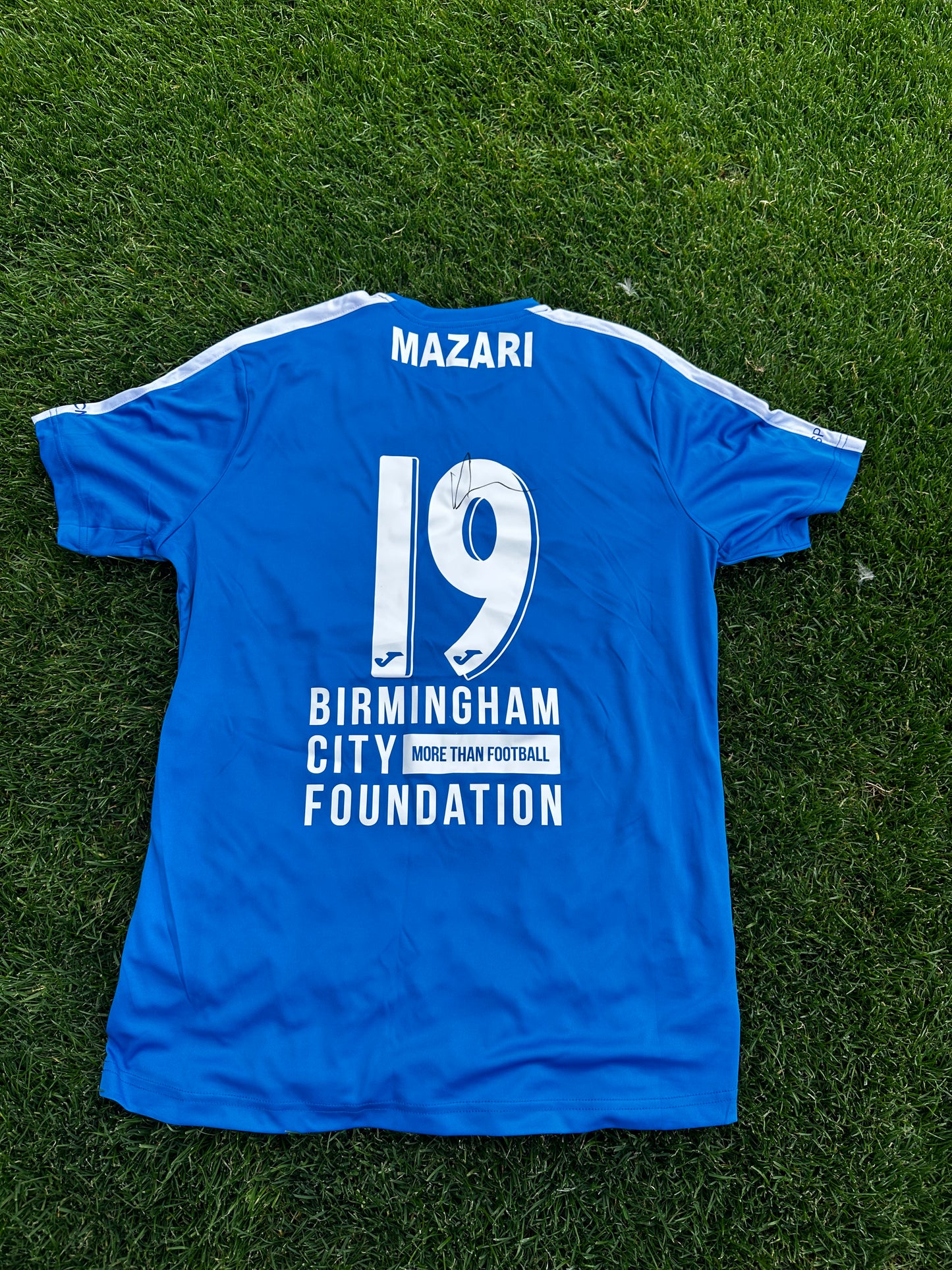 Bluesfest 2024 shirt worn and signed by Virdi Mazaria